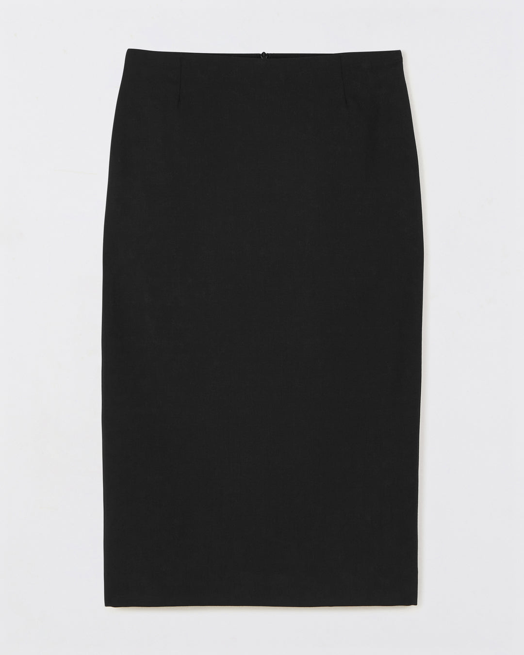 Jupe-crayon-noire-Taille-haute-Laine-d’Italie-Super-100’S-Souple-et-confortable-Fente-arrière-Souligne-joliment-les-hanches-Un-minimum-de-coutures-apparentes-17H10-tailleurs-pour-femme-paris-