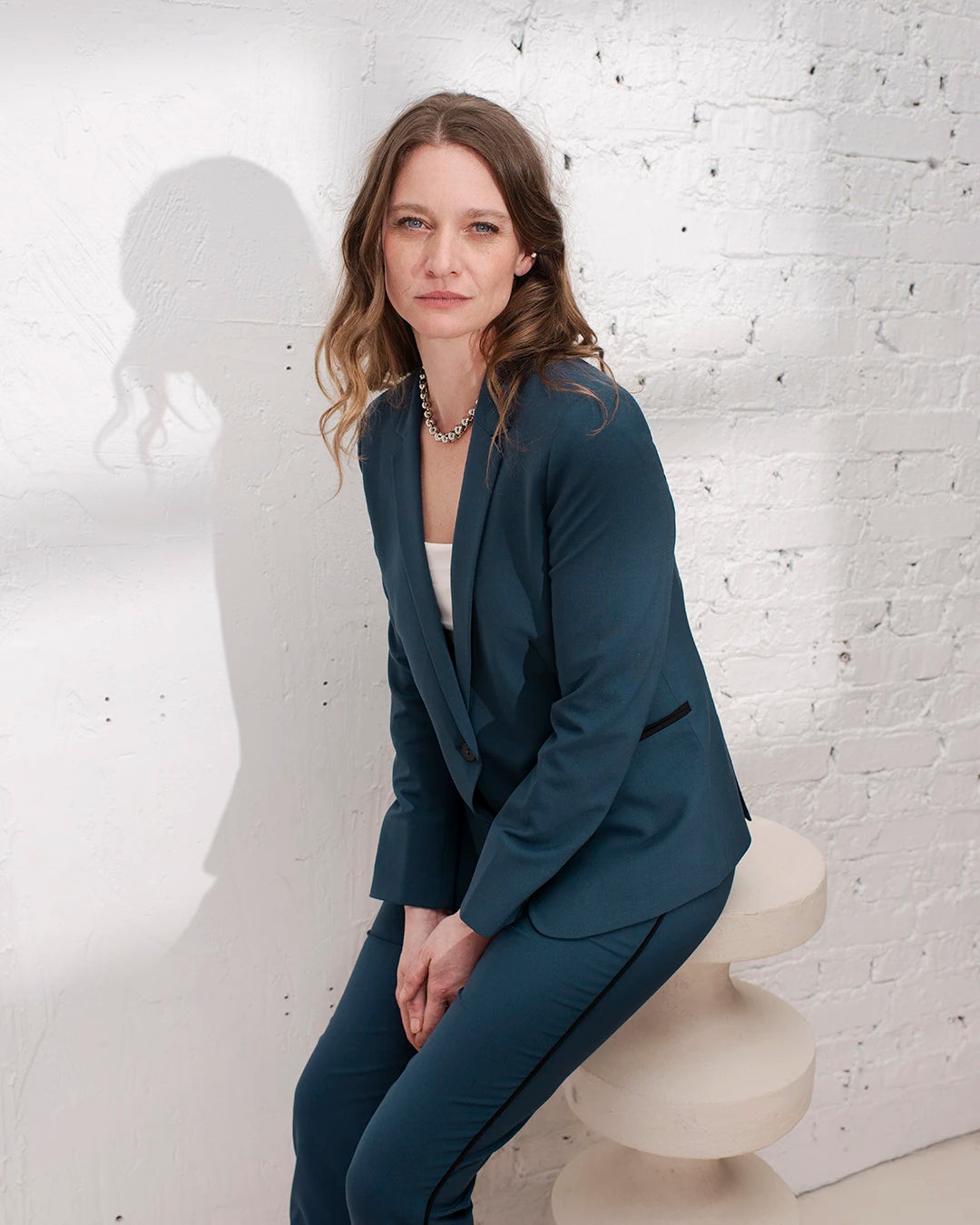 travail vêtement pantalon tenue femme chaussures veste couleur manches confort